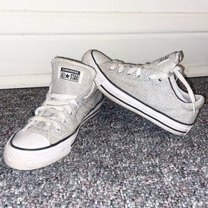 Light Grey Converse S7